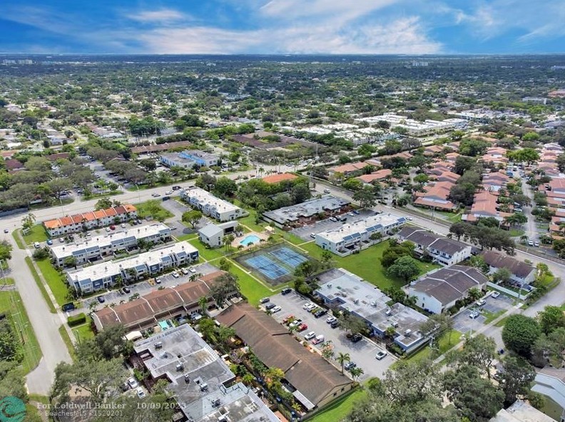 3842 Farragut St, Hollywood FL 33021-1355 exterior