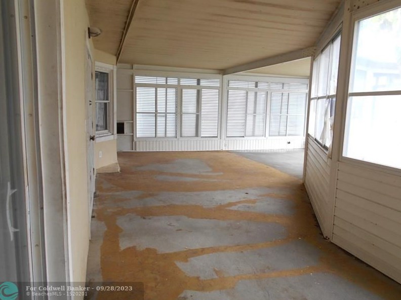 737 1 Ave, Boynton Beach FL 33426-4310 exterior