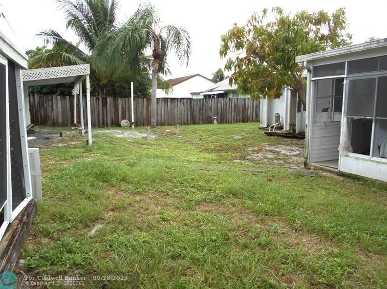 737 1 Ave, Boynton Beach FL 33426-4310 exterior