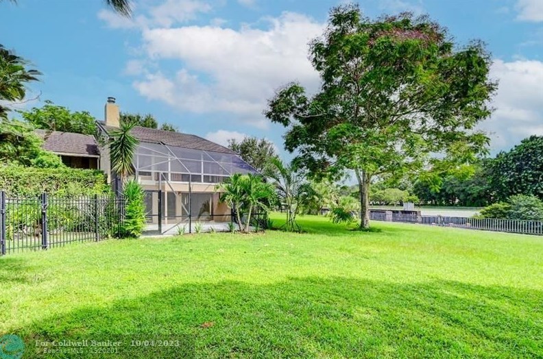 5638 Santiago Cir, Boca Raton FL  33433-7297 exterior