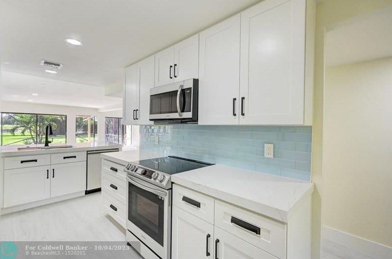 5638 Santiago Cir, Boca Raton FL  33433-7297 exterior