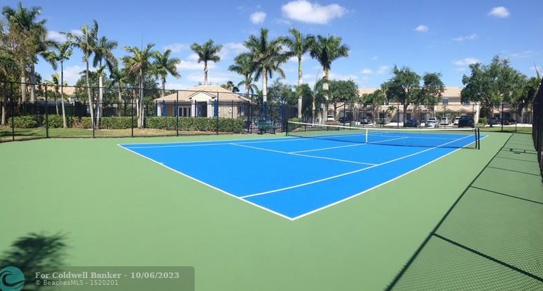 12216 8th Ct, Hollywood FL  33025-5907 exterior