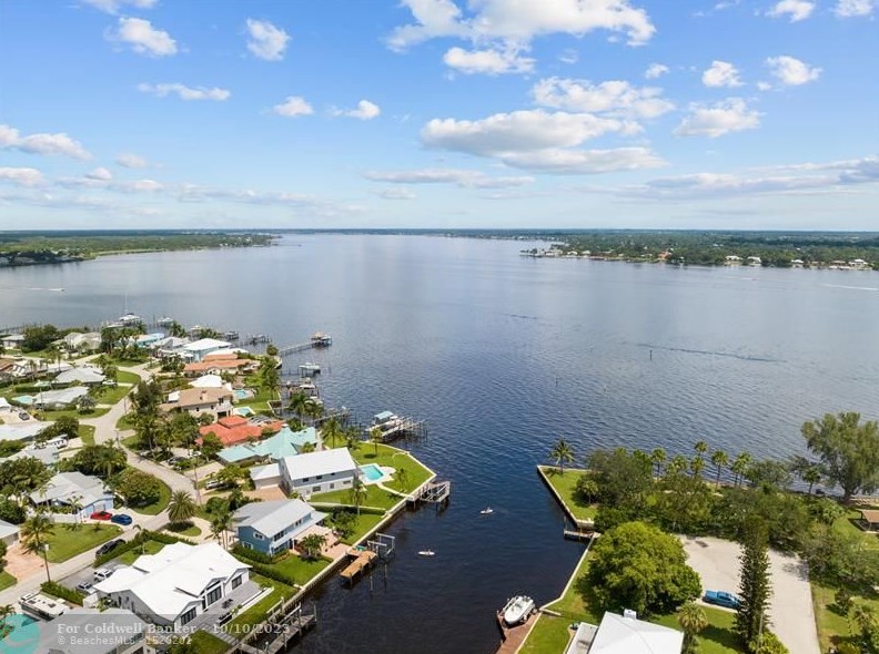 24 Riverway Blvd, Palm City FL  34990-4238 exterior