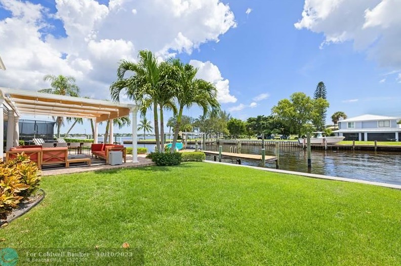 24 Riverway Blvd, Palm City FL  34990-4238 exterior