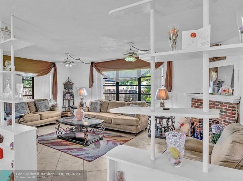 4841 175 Ter, Miami FL 33056-3612 exterior