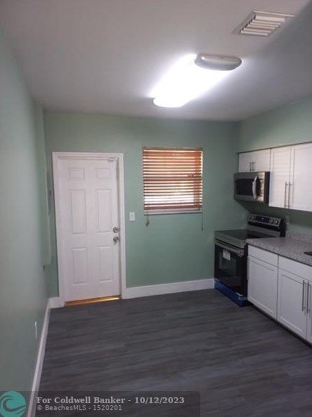 1861 161 St, Miami FL  33162-4817 exterior