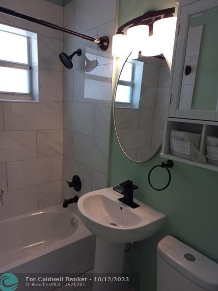 1861 161 St, Miami FL  33162-4817 exterior