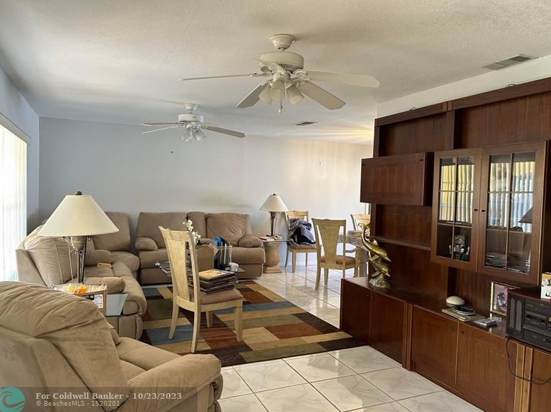 801 89 Ter, Hollywood FL 33024-6431 exterior