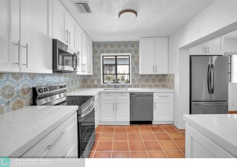 2423 Fillmore St, Hollywood FL  33020-4305 exterior