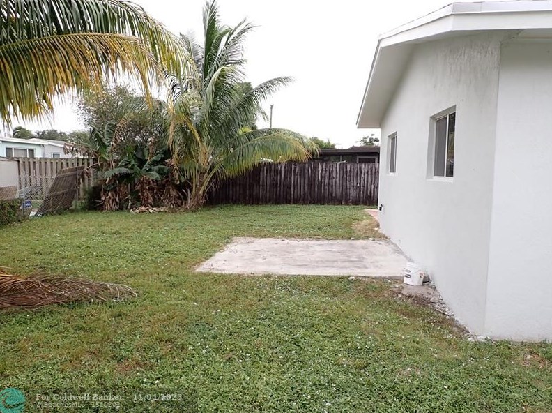 2241 62nd Ave, Hollywood FL  33024-4229 exterior