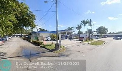 7195 Pembroke Rd, Hollywood FL  33023-2679 exterior