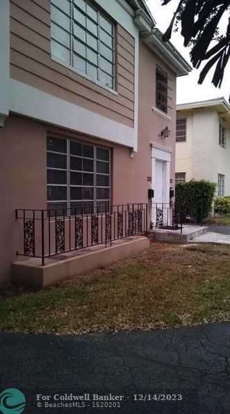 333 Bird Rd, Miami FL  33146-1404 exterior