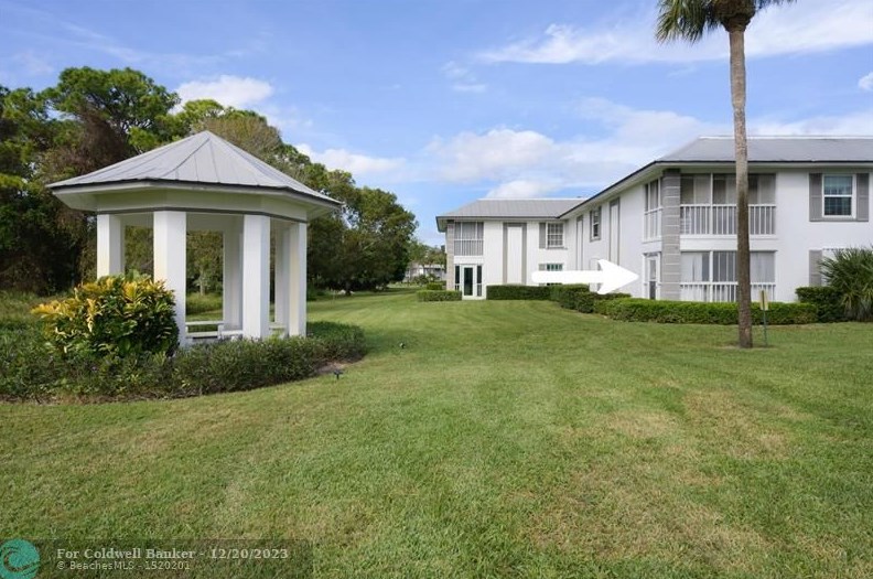 802 Central Pkwy, Stuart FL  34994-3901 exterior