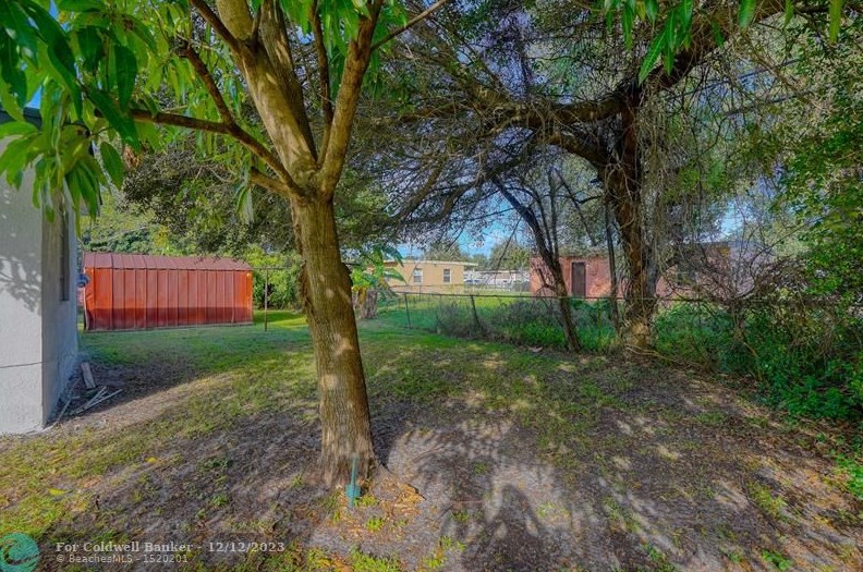 2515 161st St, Miami FL  33054-6537 exterior
