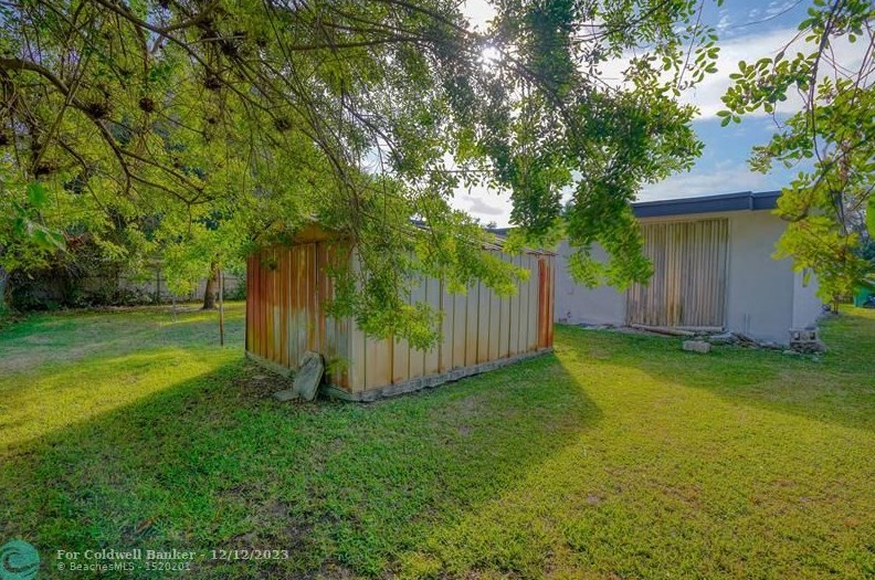 2515 161st St, Miami FL  33054-6537 exterior