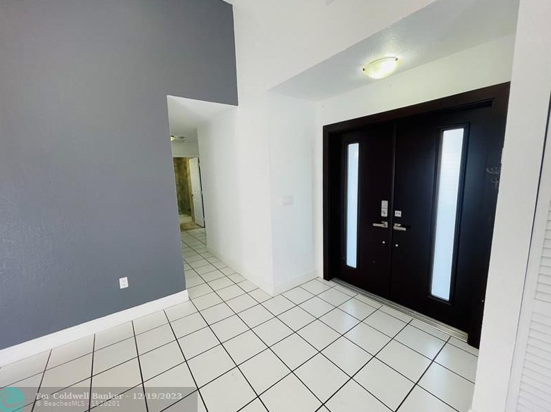 626 88th Pl, Miami FL  33174-2465 exterior
