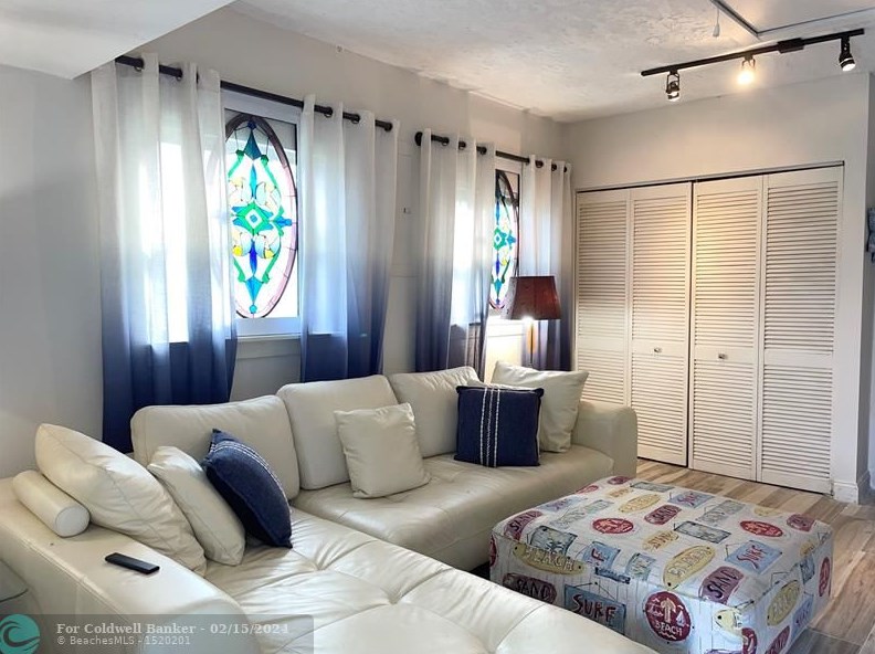 810 Commonwealth Rd, Fort Pierce FL  34953-2349 exterior