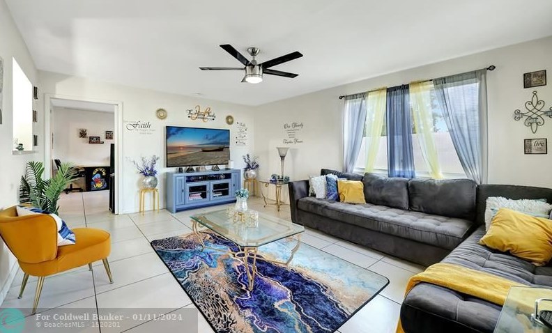 201 Dabney Dr, Fort Pierce FL  34983-2050 exterior