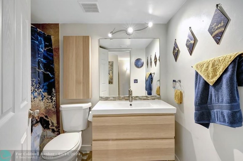 201 Dabney Dr, Fort Pierce FL  34983-2050 exterior