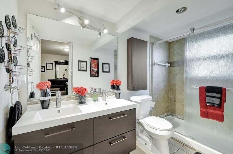 201 Dabney Dr, Fort Pierce FL  34983-2050 exterior