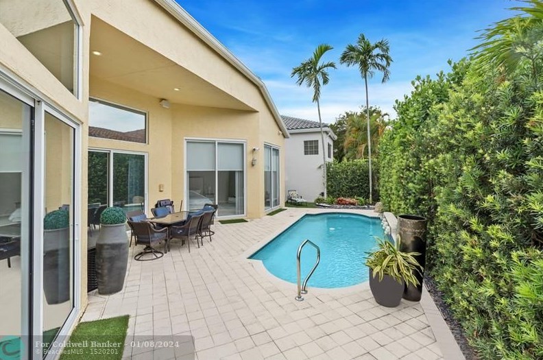 6550 Somerset Cir, Boca Raton FL  33496-4021 exterior