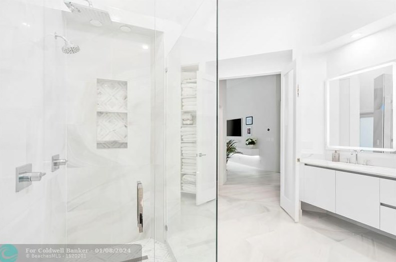 6550 Somerset Cir, Boca Raton FL  33496-4021 exterior