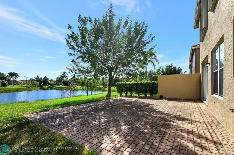 5480 Queenship Ct, Lake Worth FL  33463-5969 exterior