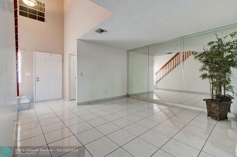 11910 12 St, Hollywood FL 33026-3874 exterior