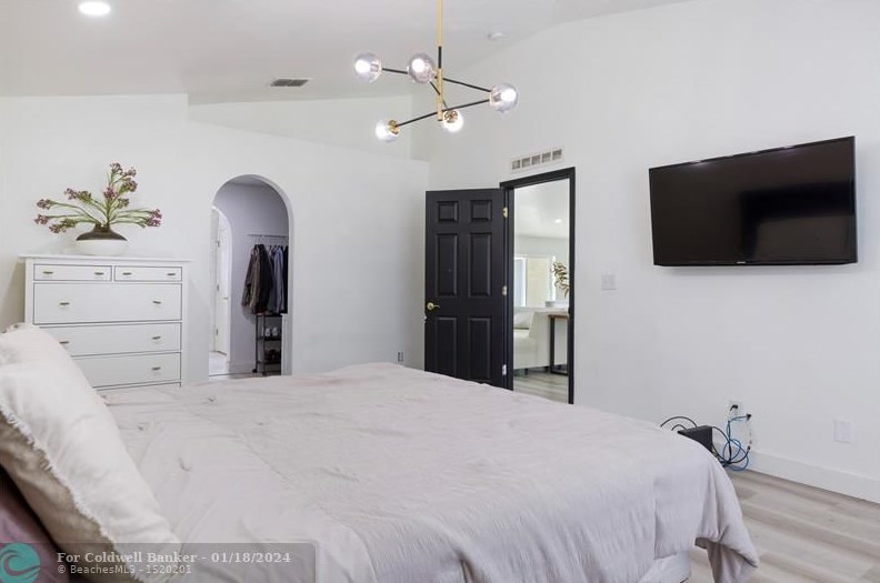 2062 Larchmont Ln, Fort Pierce FL  34984-4337 exterior