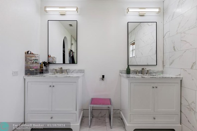 2062 Larchmont Ln, Fort Pierce FL  34984-4337 exterior