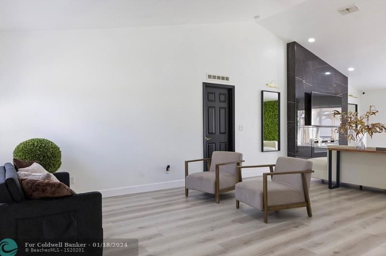 2062 Larchmont Ln, Fort Pierce FL  34984-4337 exterior