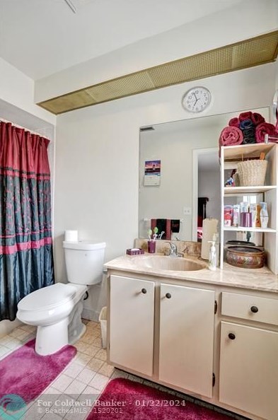 5094 Mirror Lakes Blvd, Boynton Beach FL  33472-1214 exterior