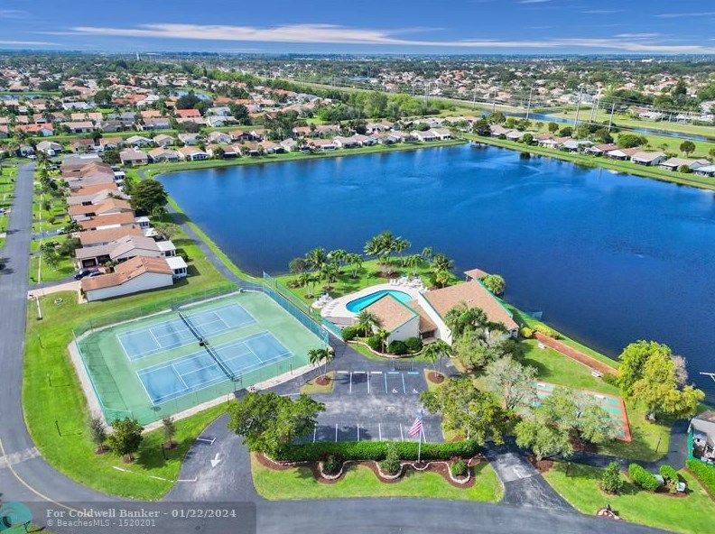 5094 Mirror Lakes Blvd, Boynton Beach FL  33472-1214 exterior