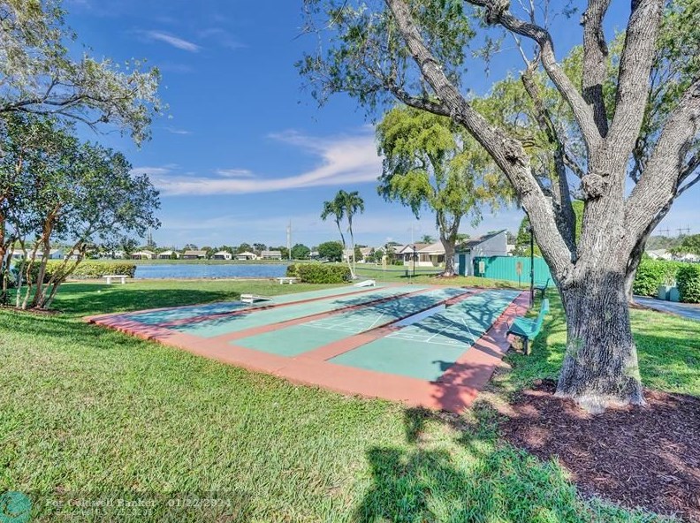 5094 Mirror Lakes Blvd, Boynton Beach FL  33472-1214 exterior