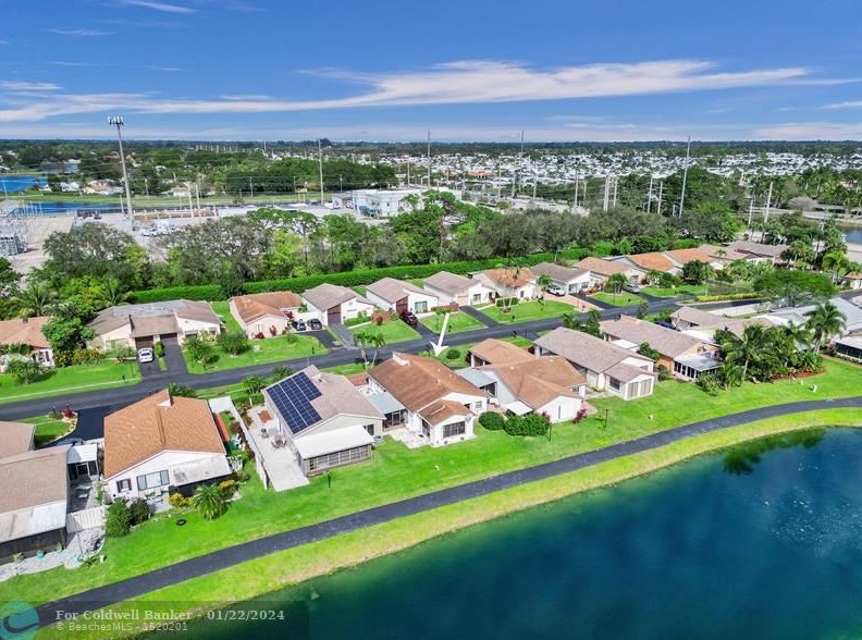 5094 Mirror Lakes Blvd, Boynton Beach FL  33472-1214 exterior