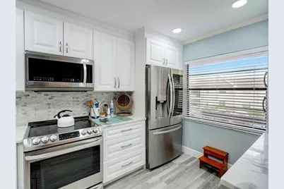 9261  Vista Del Lago, Unit #19F, Boca Raton, FL 33428 - Photo 11