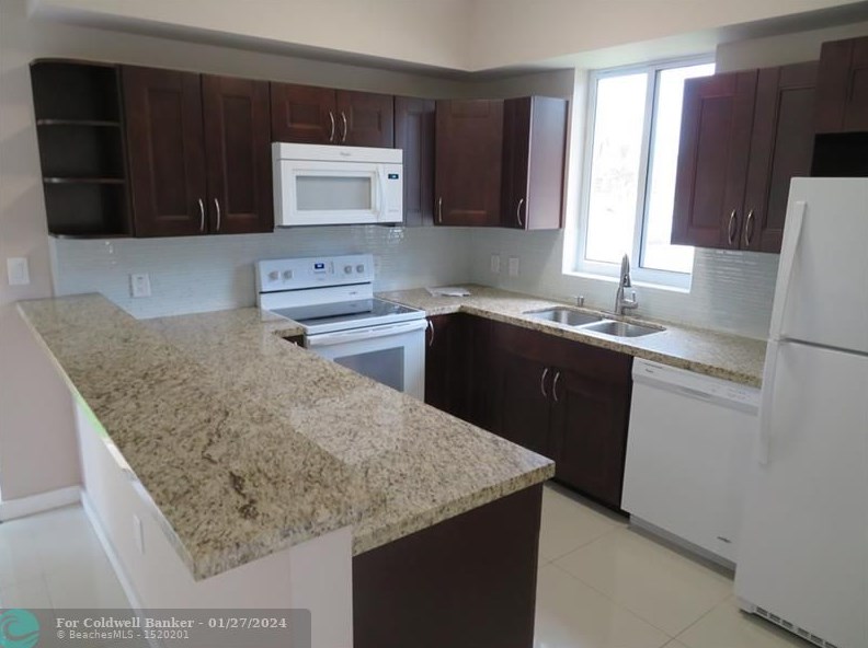 1944 Sheridan St, Hollywood FL  33020-2119 exterior