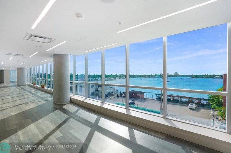 777 Ocean Dr, Hollywood FL  33019-2009 exterior