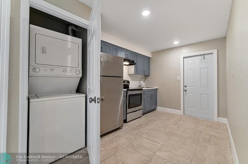 2202 Avenue, Fort Pierce FL  34950-2082 exterior