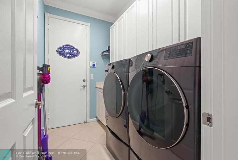 7062 Great Falls Cir, Boynton Beach FL  33437-3998 exterior