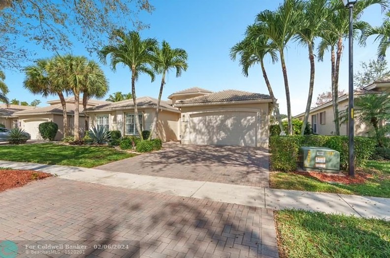 7062 Great Falls Cir, Boynton Beach FL  33437-3998 exterior