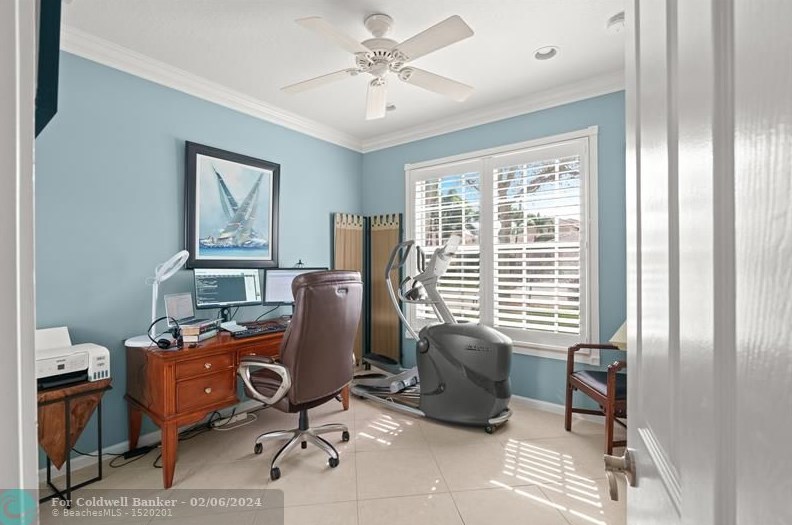 7062 Great Falls Cir, Boynton Beach FL  33437-3998 exterior