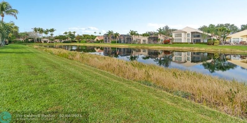 7062 Great Falls Cir, Boynton Beach FL  33437-3998 exterior