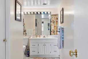 111 Golden Isles Dr, Hallandale Beach, FL 33009 - Photo 29