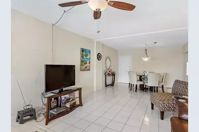 111  Golden Isles Dr, Unit #C1, Hallandale Beach, FL 33009 - Photo 15
