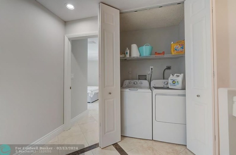 1118 Russell Dr, Boca Raton FL 33487-4222 exterior