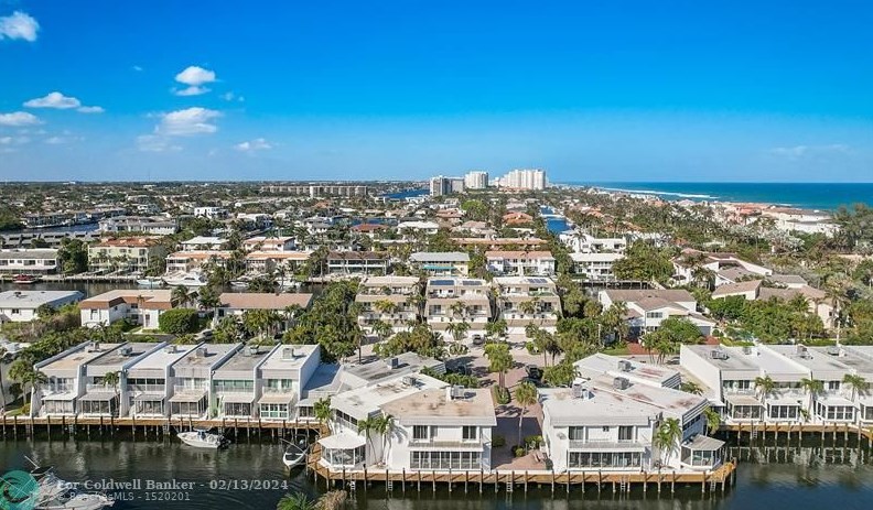 1118 Russell Dr, Boca Raton FL 33487-4222 exterior