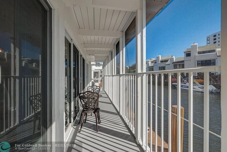 1118 Russell Dr, Boca Raton FL 33487-4222 exterior