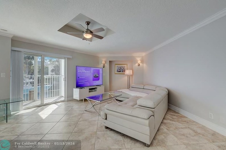 1118 Russell Dr, Boca Raton FL 33487-4222 exterior