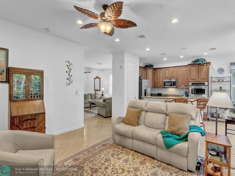 6240 Coverty Pl, Vero Beach FL  32966-6487 exterior